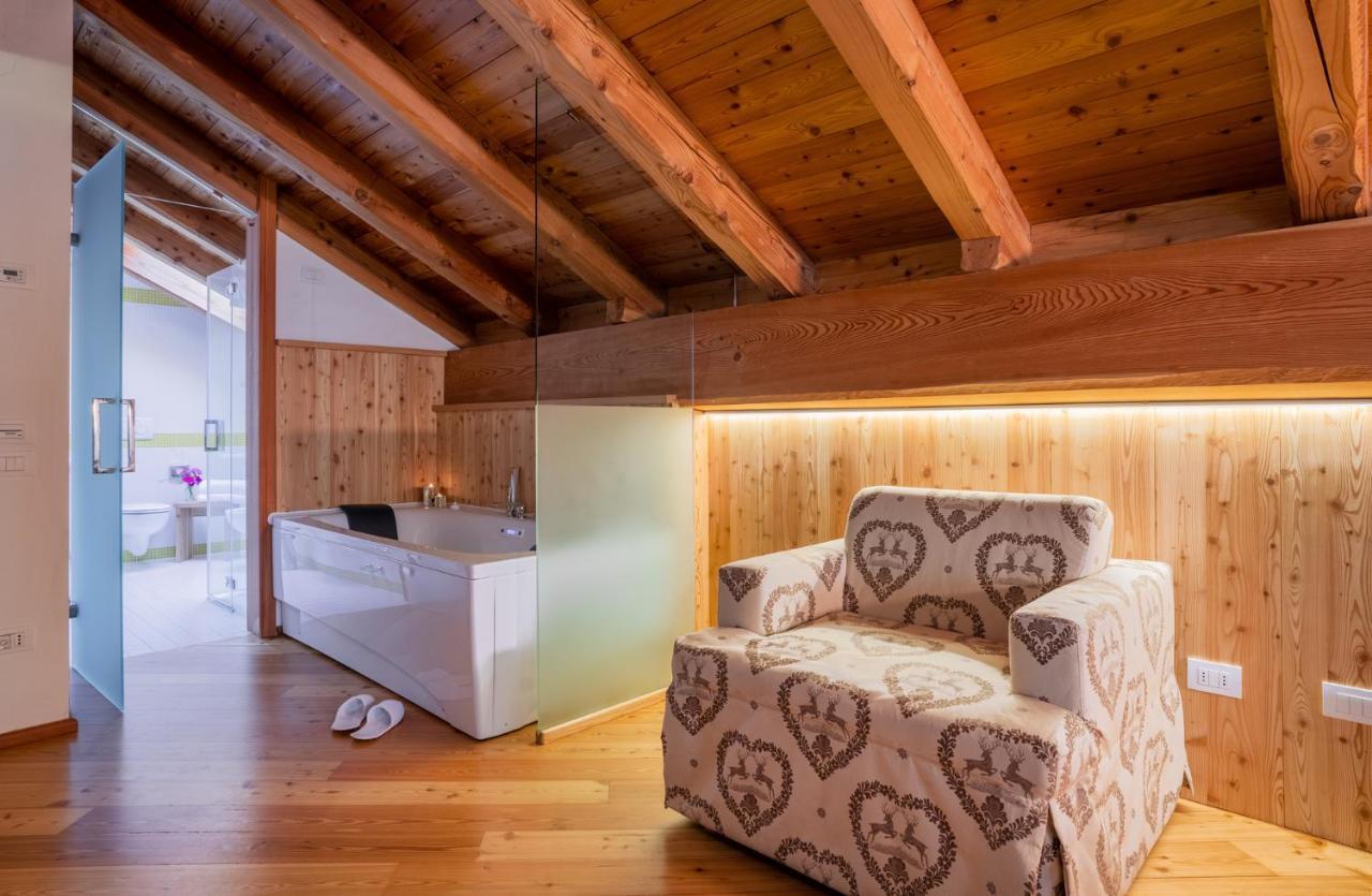 Palazzo Lodron Bertelli. Dimora Storica & Spa Caderzone Exterior foto